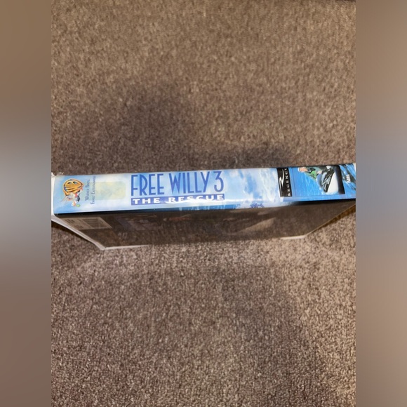 ~6/$10 MOVIES VHS/DVDS~ Free Willy 3: The Rescue VHS Movie In Clamshell 1997 - Picture 5 of 7